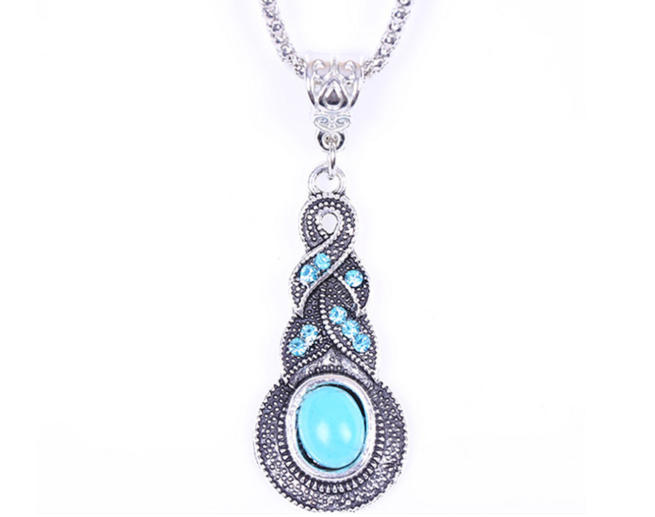 Blue rhinestone turquoise pendant necklace
