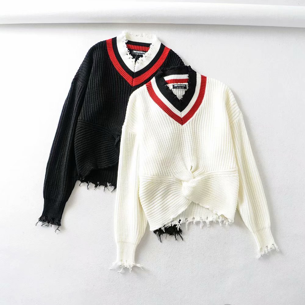 Women's short long-sleeved sweater