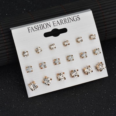 Row of studs, earrings, 9 pairs of pearls