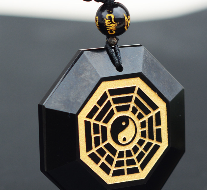 Obsidian bronzing necklace