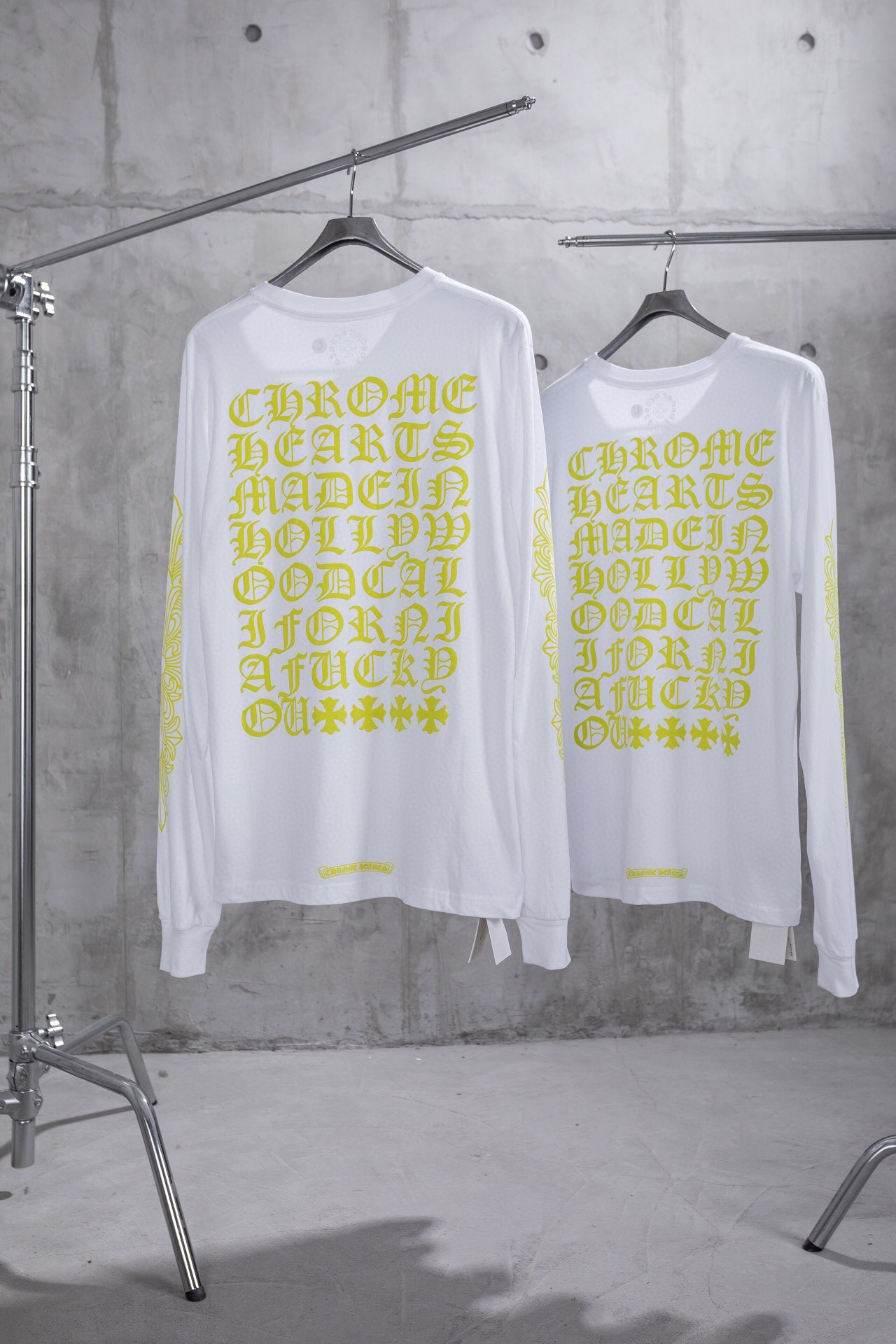 Fluorescent yellow Sanskrit letters short sleeve