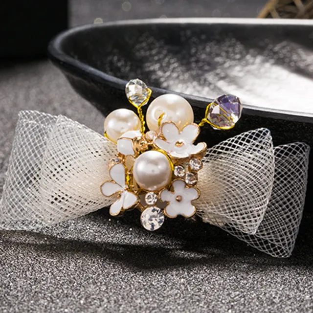 Flower crystal side clip 1 Style - Shop at LoveMi