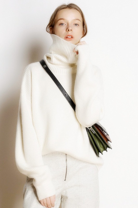 High collar cashmere sweater