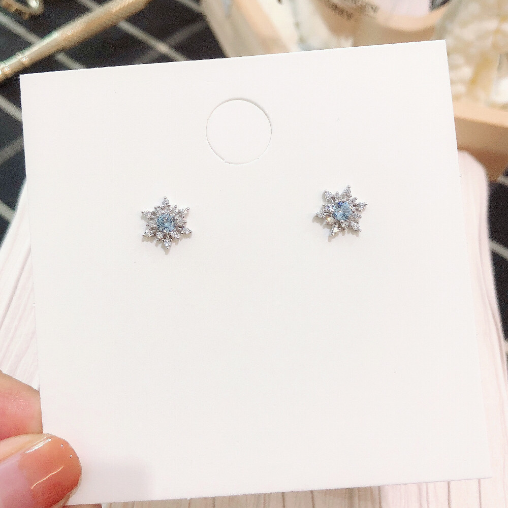 Unfading Ice Spirit Sapphire Temperament Snowflake Earrings