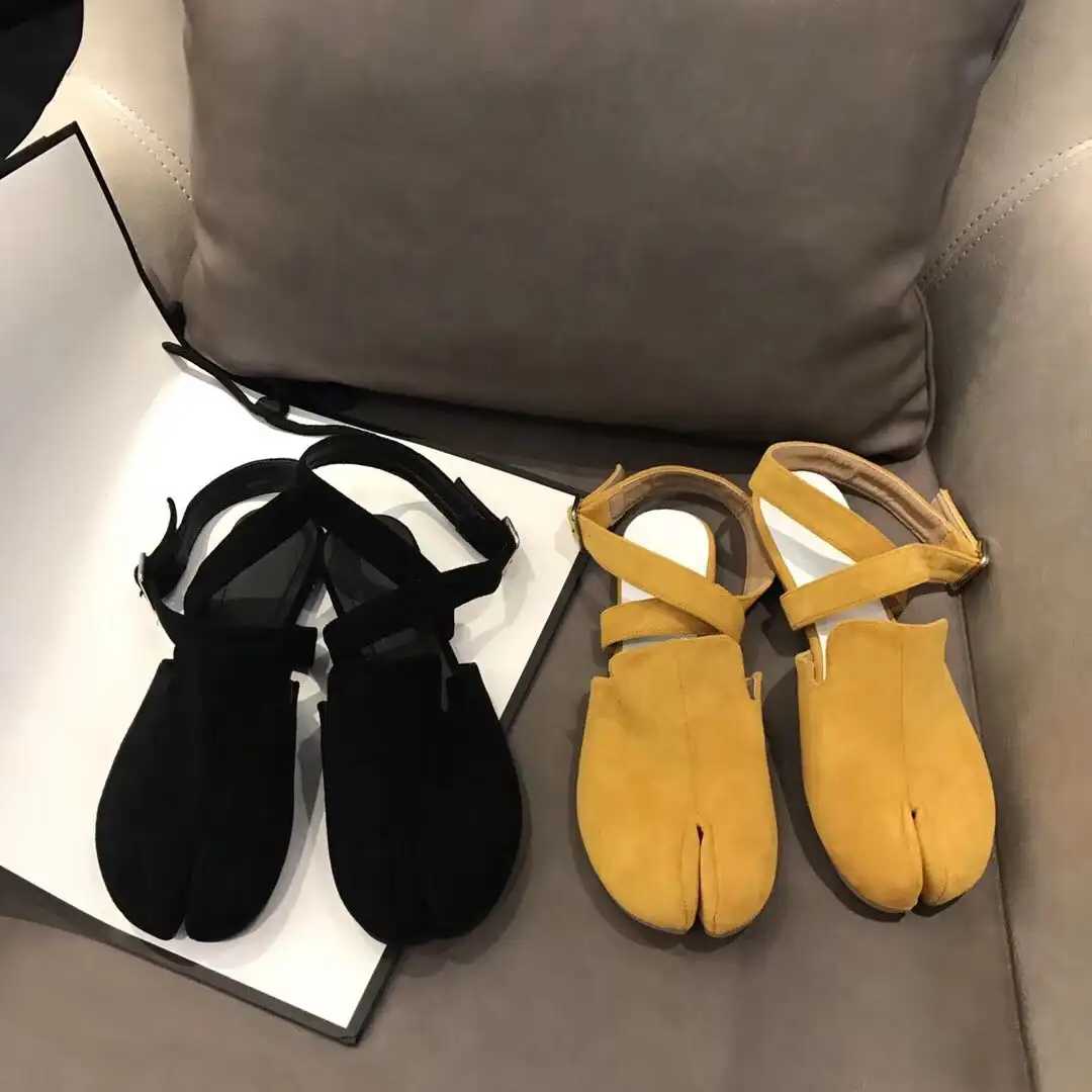 Spring Personalized Matte Leather Closed Toe Cross Strap Flat Split Toe Pumps