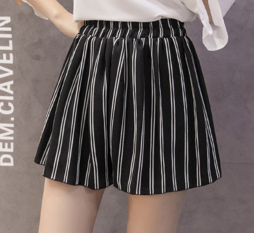 Chiffon large size wide leg pants half length loose printed shorts