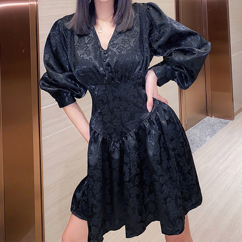 V-neck dark jacquard waist puff sleeve dress