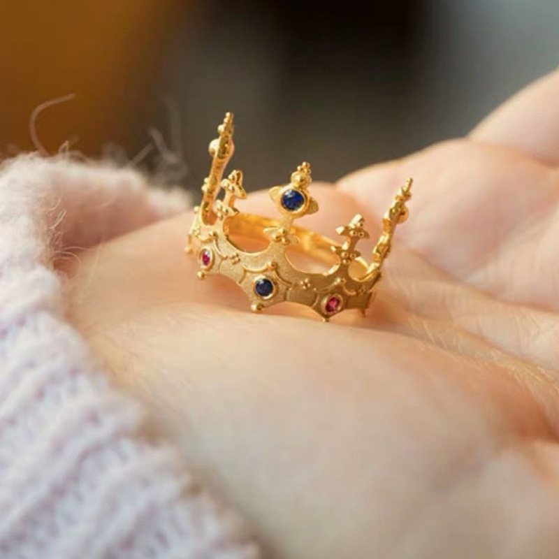 Vintage castle crown ring