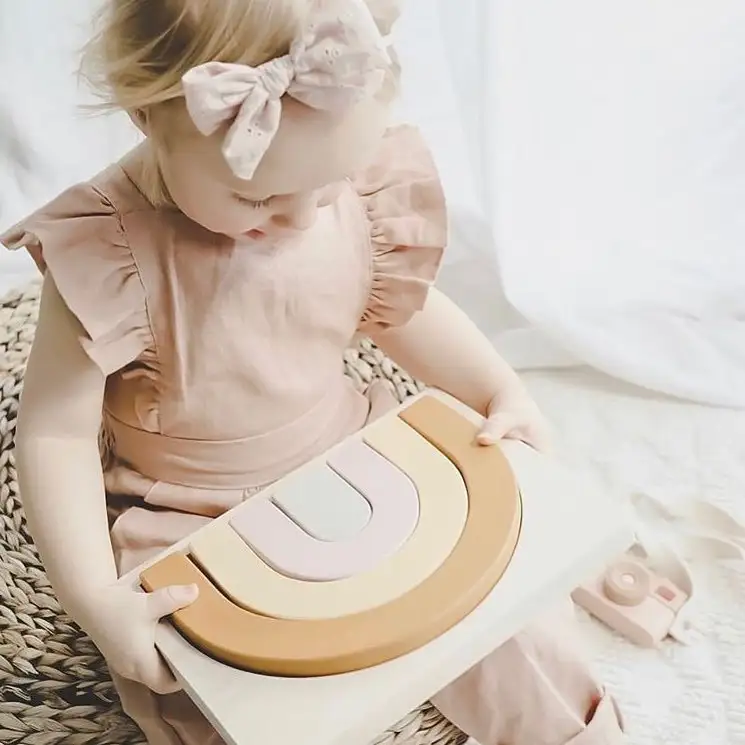 Rainbow wooden blocks puzzle