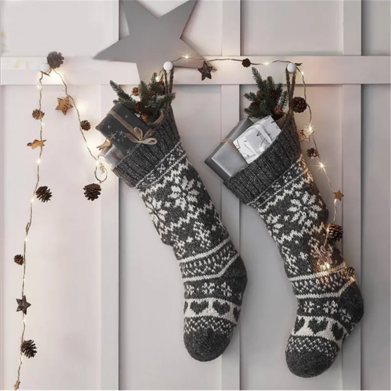 Christmas Tree 2M 20 LED Warm White Pine Cone Star String Lights – image 6
