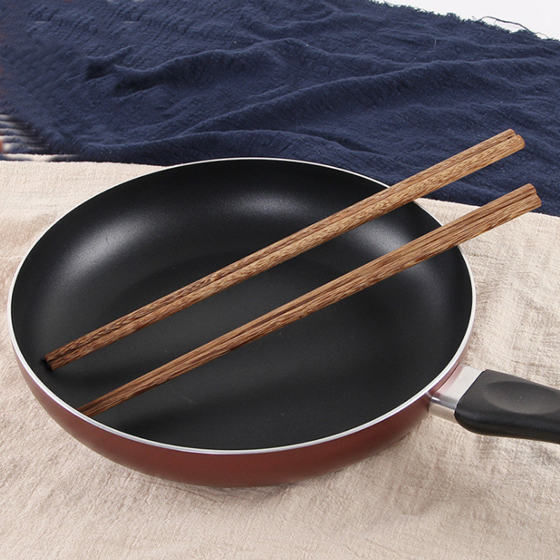 Unpainted and wax-free wooden chopsticks