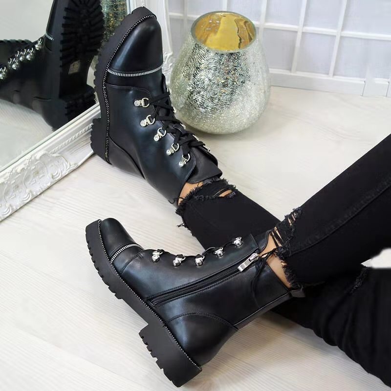 Fashion boots are too big