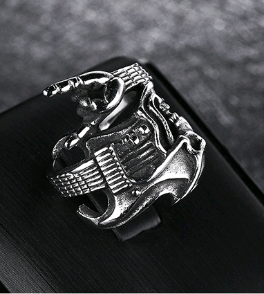 Titanium steel men's ring fashion rock hip hop skull guitar victory gesture instrument single ring — foto 10