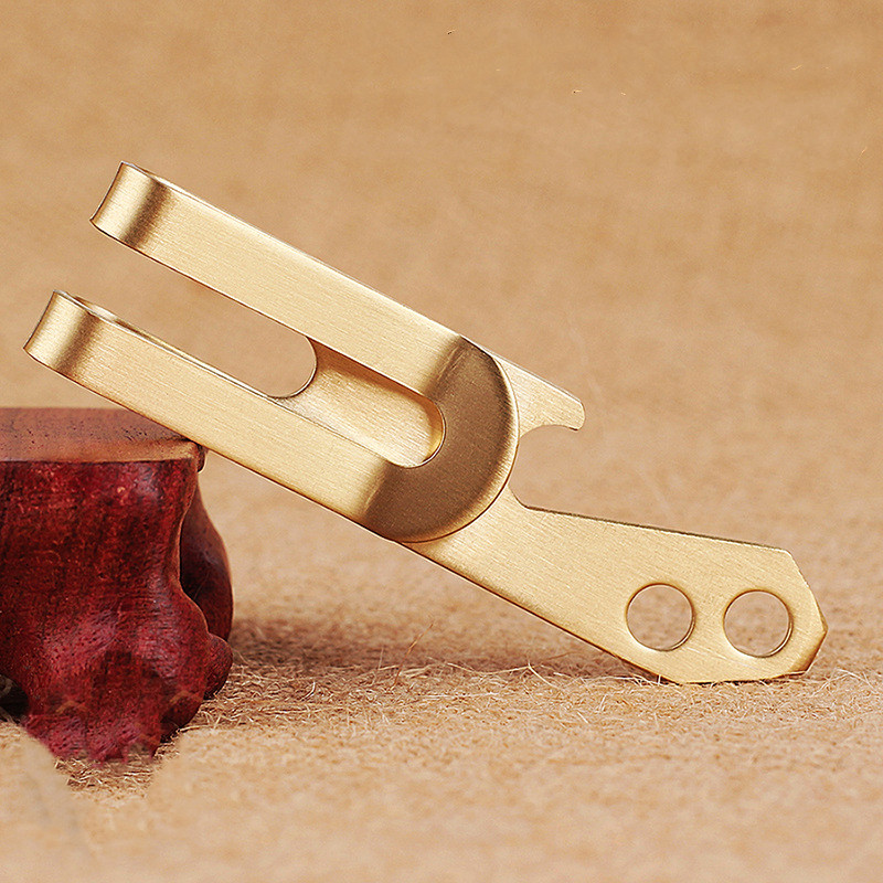 Outdoor waist clip with corkscrew