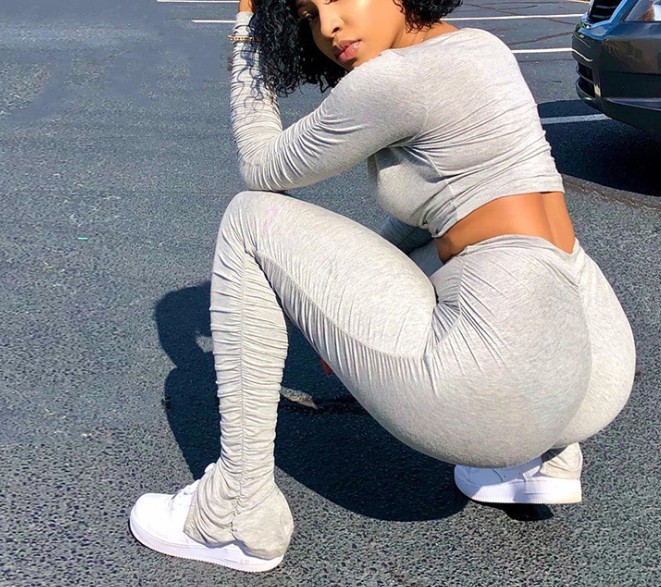 V-Neck T-Shirt + Split Trousers Pleated Suit