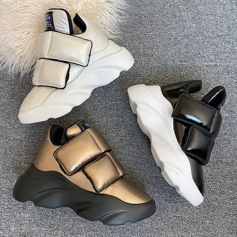 Muffin loaf shoes with thick soles