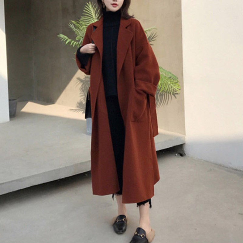 Medium length woolen coat