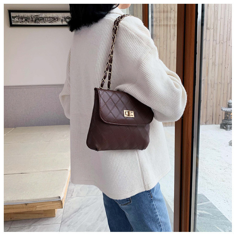 Lingge chain retro messenger bag shoulder bag