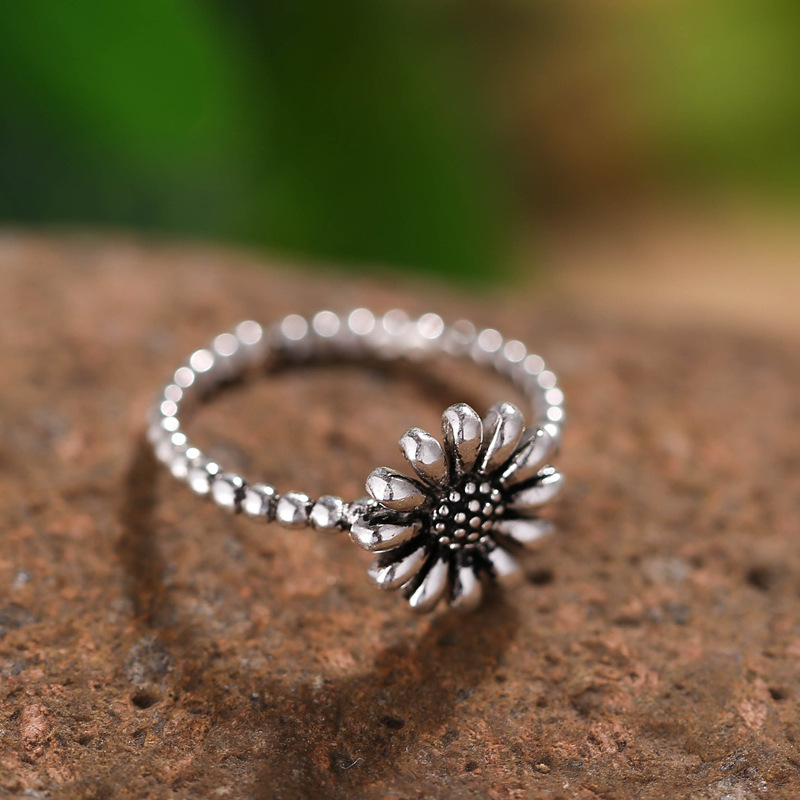 Sunflower vintage ring