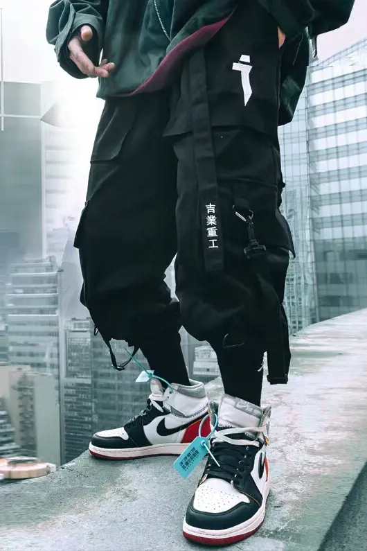 Hip Hop Ins Multi-pocket Leggings