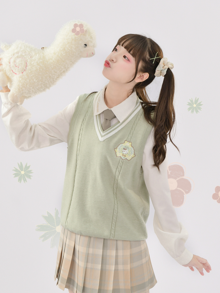 Women's sweater vest