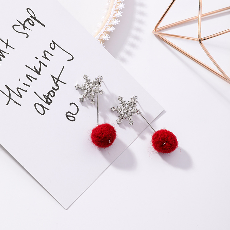 Christmas sweet love snowflake pearl hair ball earrings