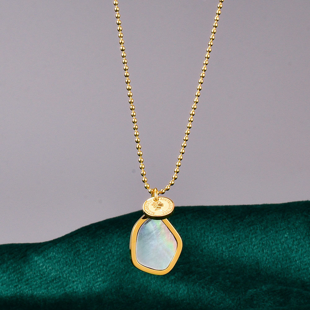 Irregular geometric shell coin gold coin necklace