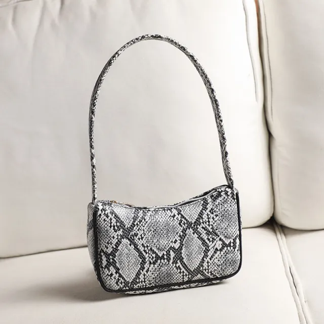 Small design one shoulder armpit bag Black - Shop at LoveMi