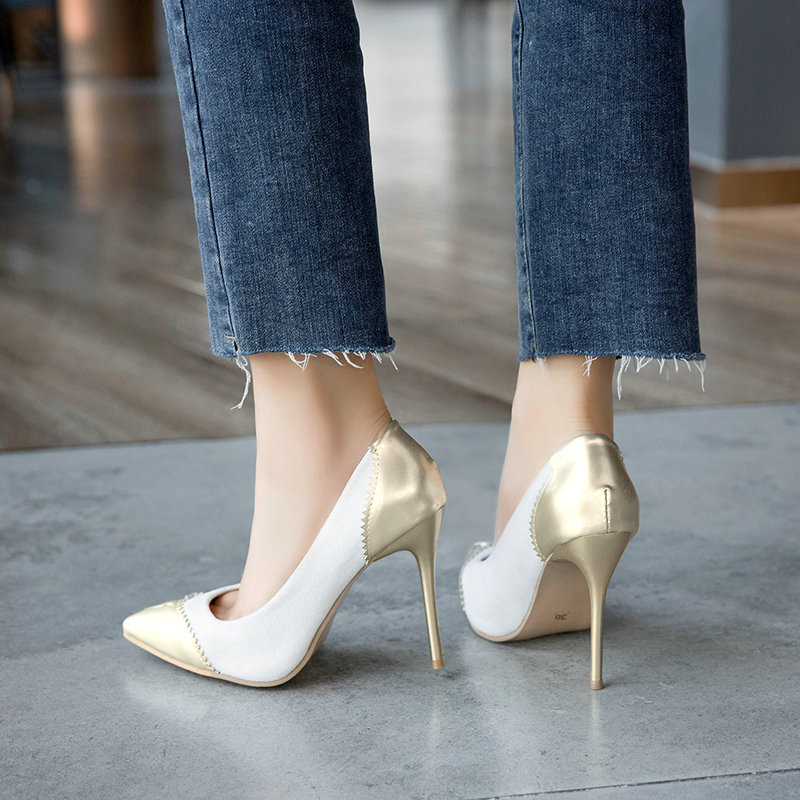 Low stiletto suede patent leather shoes