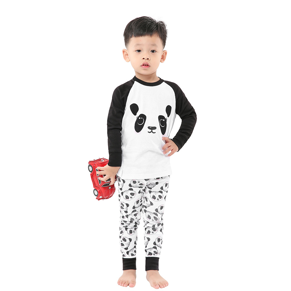 Pajamas with long sleeves and round neck