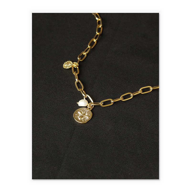 Star coin pendant necklace