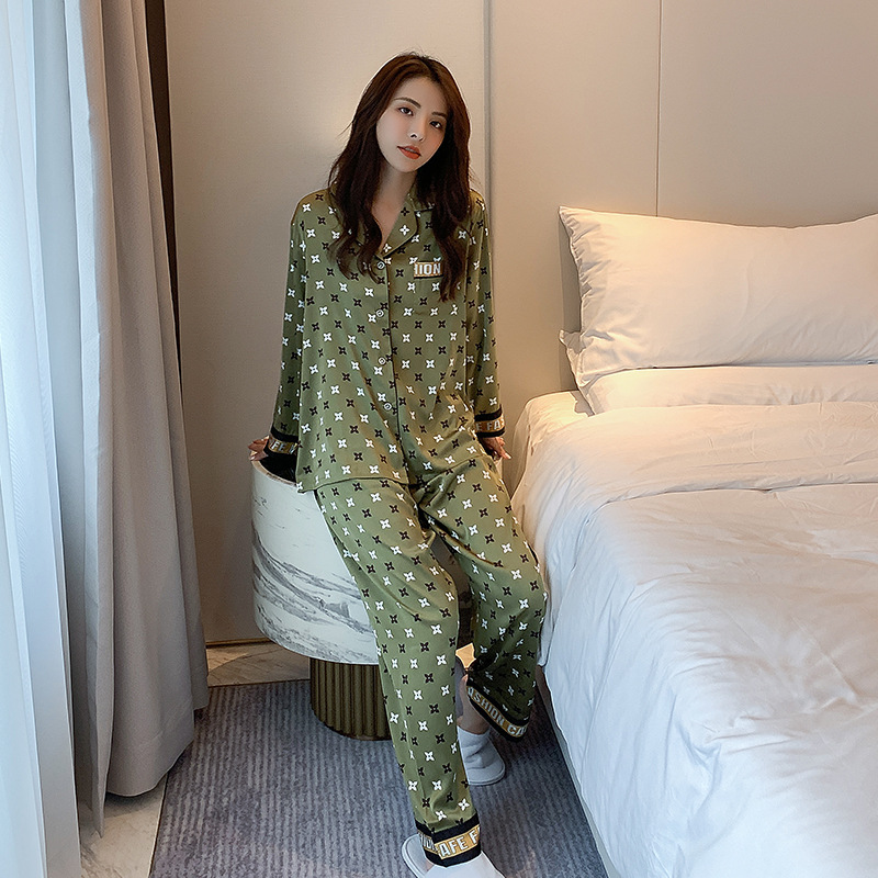 Retro Pop Red Print Comfortable Couple Simulation Silk Pajamas
