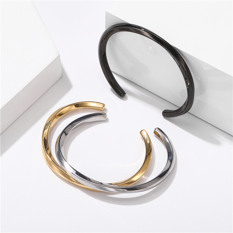 Titanium Steel C-Shaped Bracelet Couple Bracelet