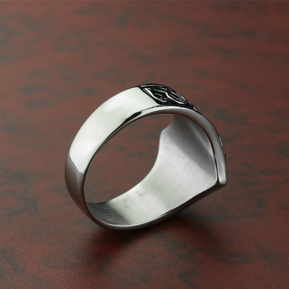 Titanium steel five-pointed star ring