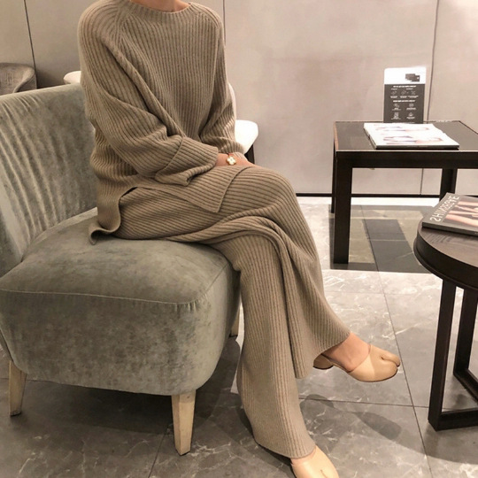 Round neck side slit sweater knit sweater wide leg pants
