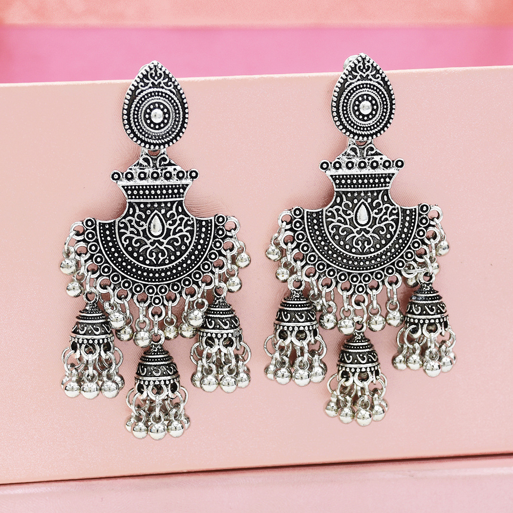 Retro court earrings ethnic style