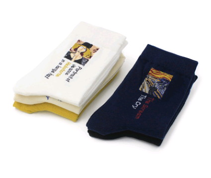 Autumn and winter retro socks personality English oil painting series in the tube socks literary abstract ladies cotton socks