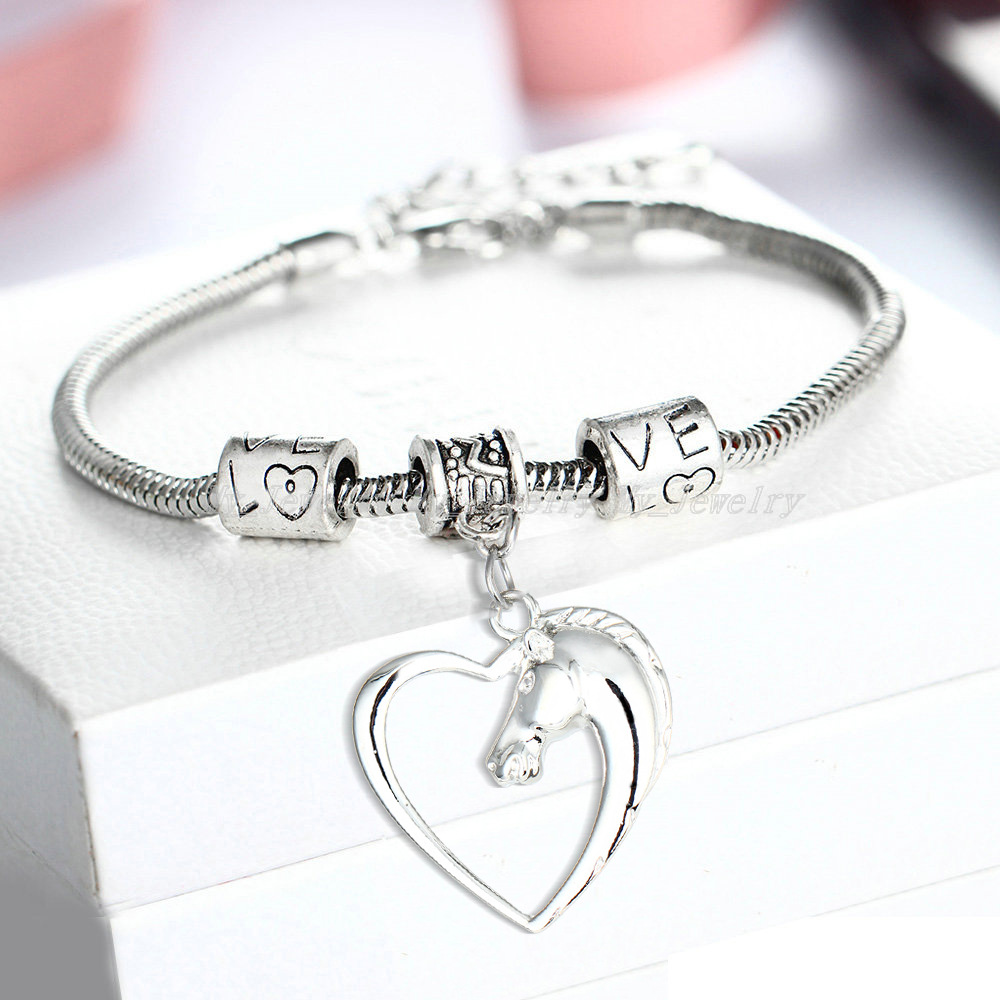 Women's alloy bracelet