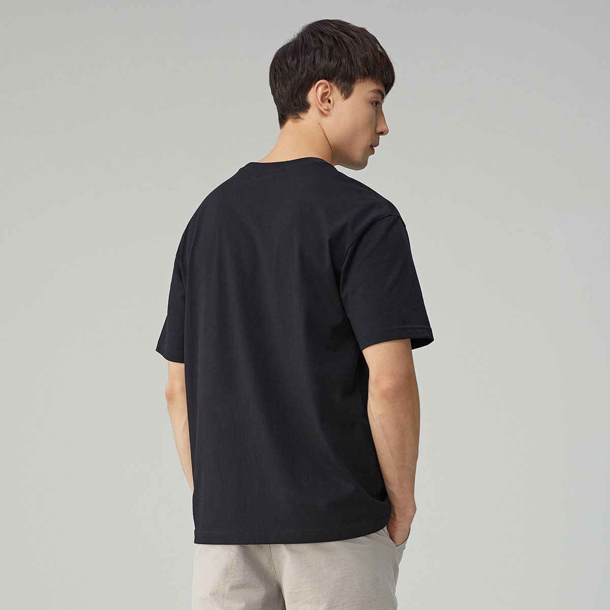 Round Neck Cotton Blend Solid Color Drop Shoulder Loose Bottoming Shirt