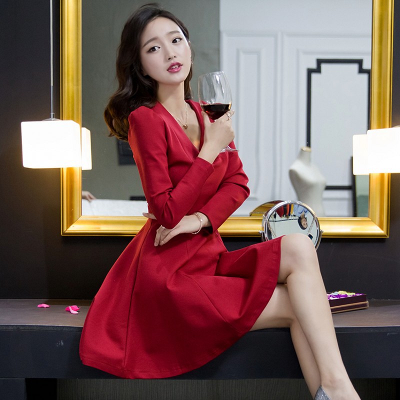 Hepburn style V-neck dress