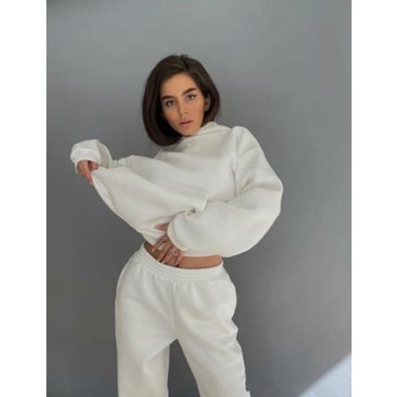 Long sleeve sports and leisure suit