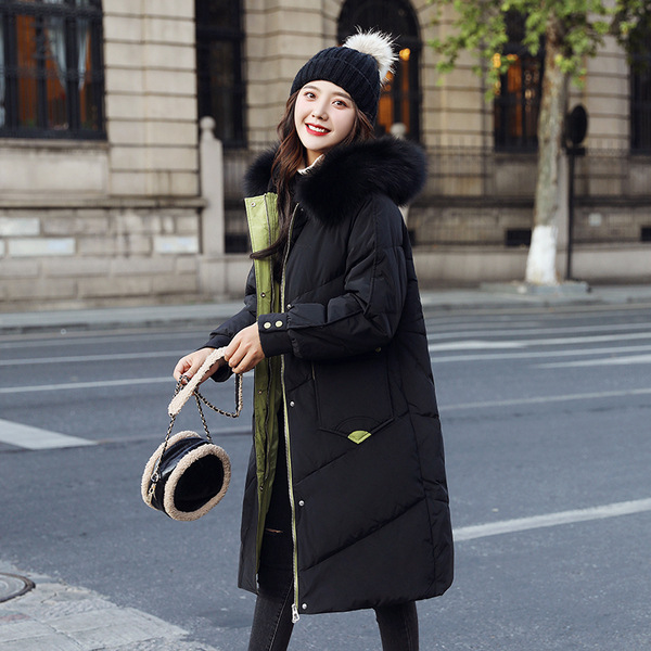 Mid-length hooded down jacket