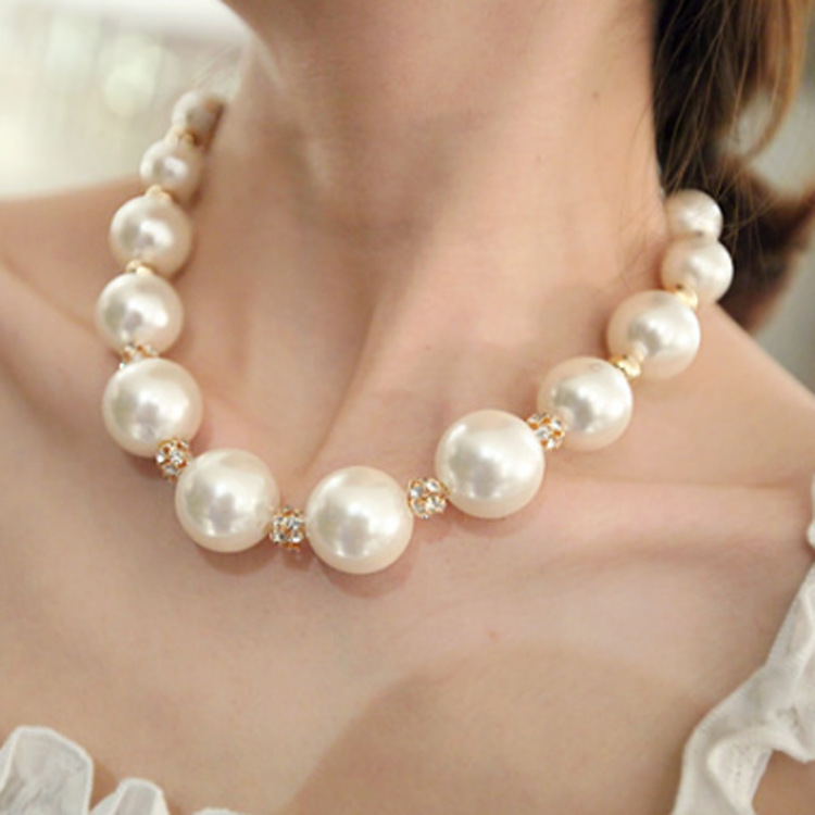 Women's Round Imitation Pearl Handmade Diamond Ball Necklace