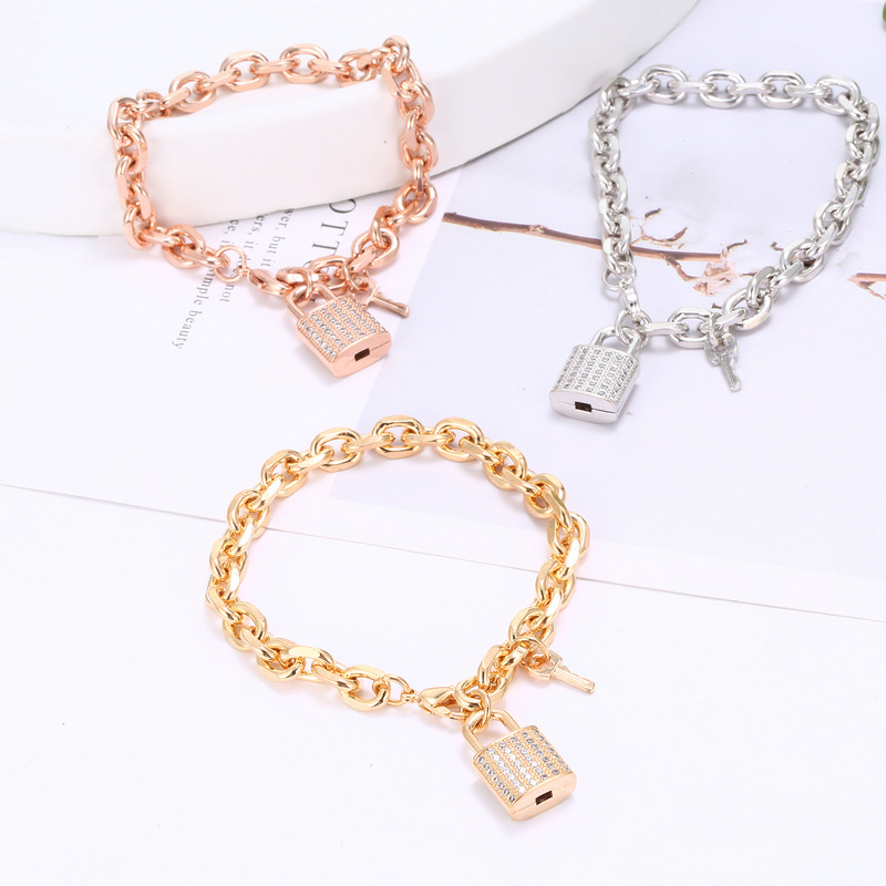Personality lock pendant bracelet