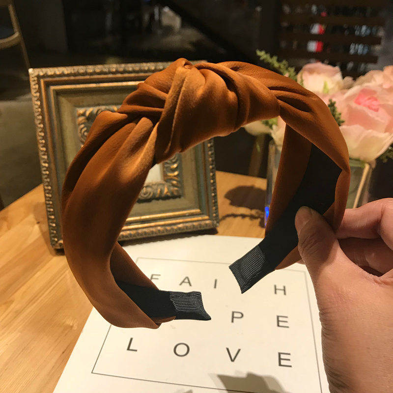 Knotted wide edge fabric cross hairpin Solid Caramel - Shop at LoveMi