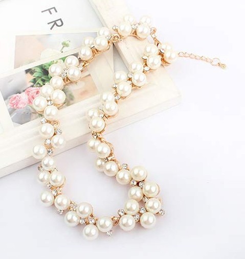 Elegant And Luxurious Pearl Rhinestone Clavicle Chain