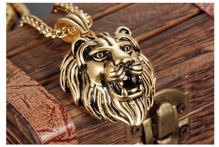 Fashion Retro Domineering Men's Pendant