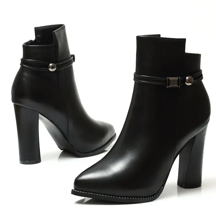 Sexy pointed Martin boots with plush