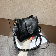 New Fashion Bucket Bag In Autumn And Winter - Black - View 1