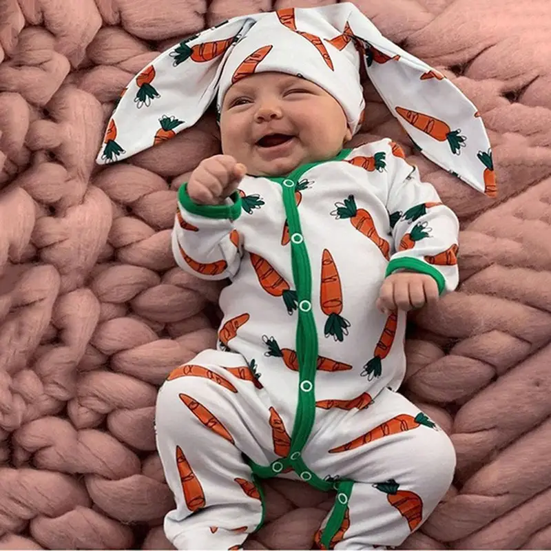 The carrot jumpsuit crawls over the Hattie